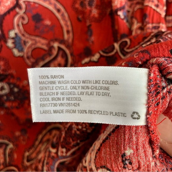 Mossimo Supply Co Women's paisley print cold shoulder ruffle blouse, Sz M - Picture 10 of 16